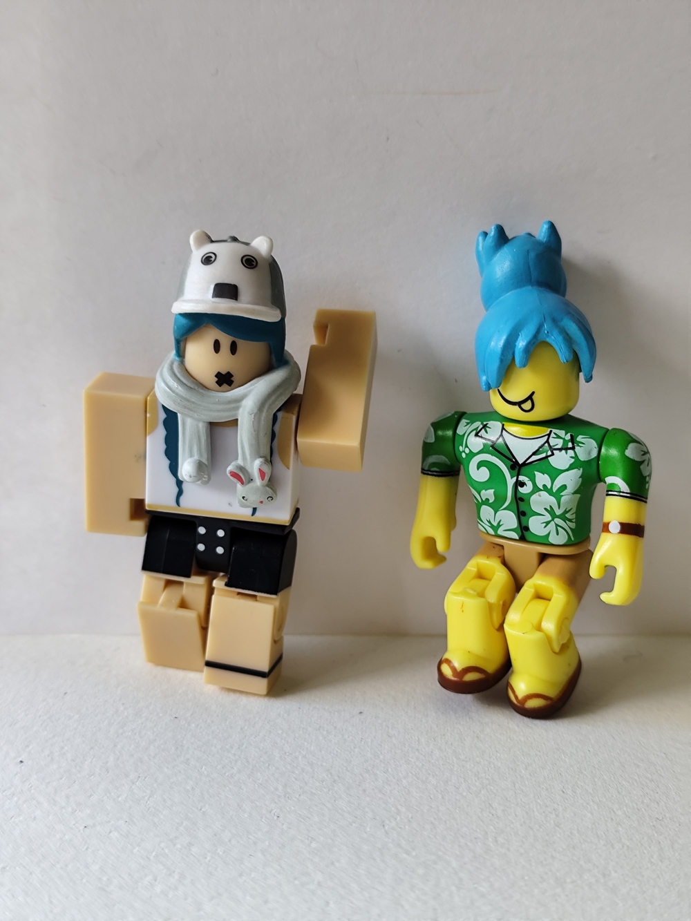 3/$25💙Two collectible Roblox-style mini figures